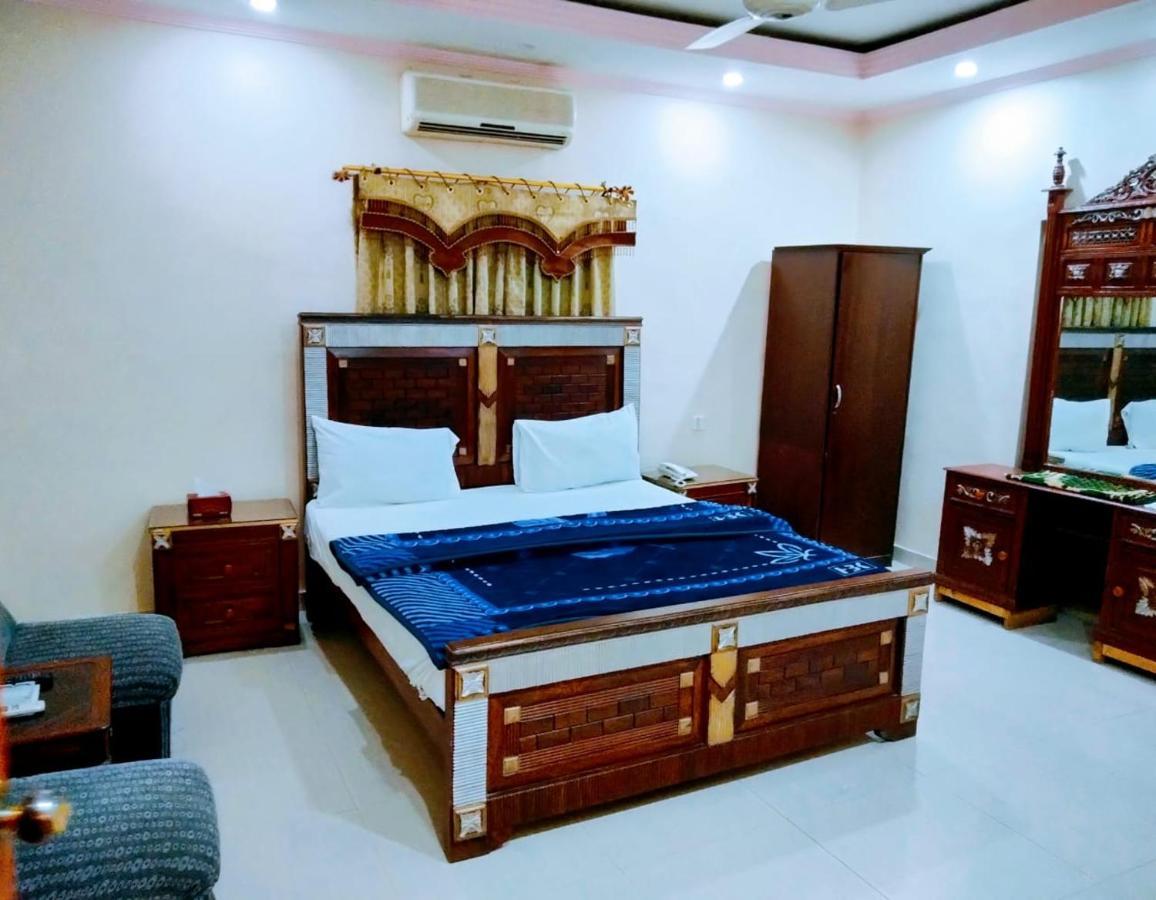 New Royal Residency Pechs Hotel Karachi Eksteriør billede